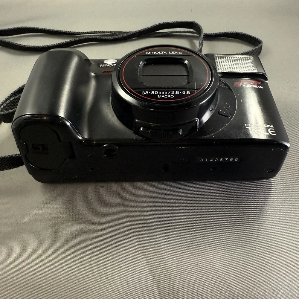 Minolta Freedom Tele‎ 35mm Film Camera 38-80mm Zoom AF Multibeam Untested